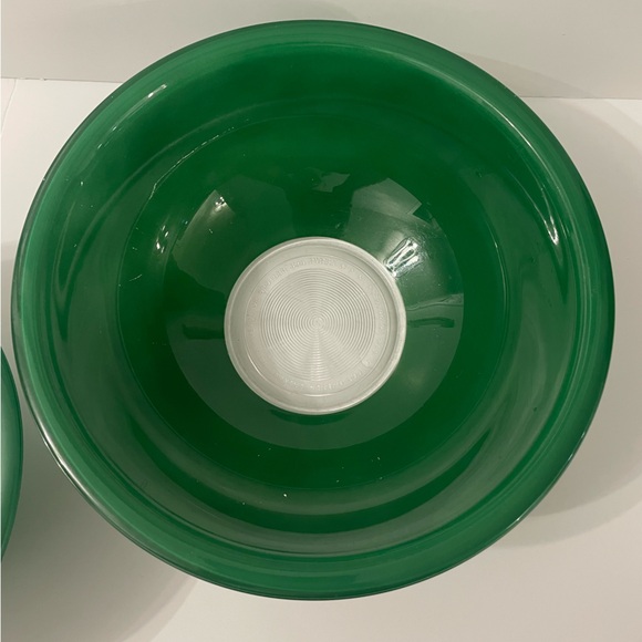 Set of 2 VTG Pyrex Glass Clear Bottom Nesting Mixing Bowls Green #323 and #325 - Picture 3 of 9